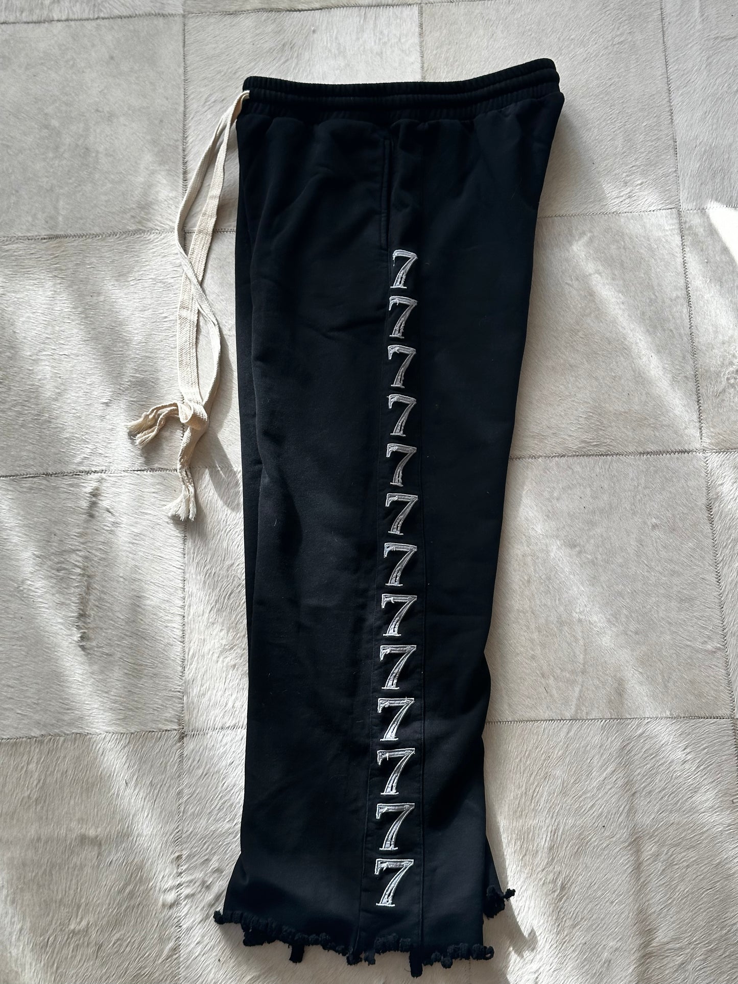 777 Sweatpants